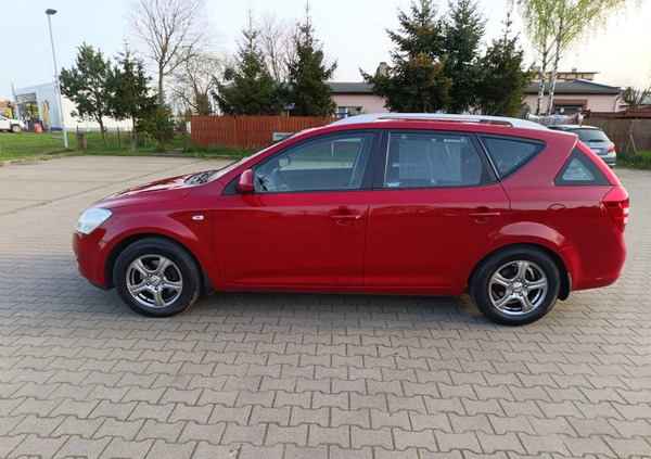 Kia Ceed cena 15500 przebieg: 208000, rok produkcji 2008 z Wągrowiec małe 301